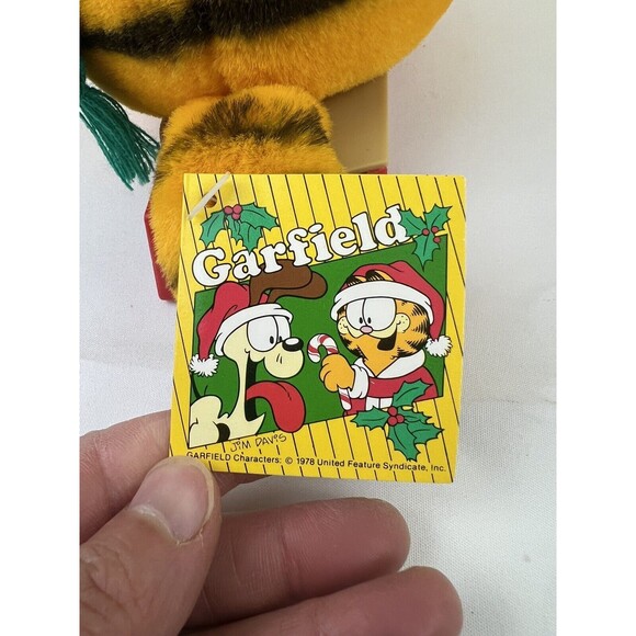Vintage Dakin Garfield Takes The Mountain Stuffed Plush Sleigh Sled Winter Cat‎ - Picture 4 of 7